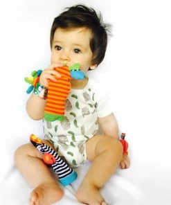 Playgro Pols- En Voetrammelaarset Zebra & Giraf - Set Van 4 Stuks, 2 Polsbandjes En 2 Rammelsokjes -Babyproducten Winkel 1000x1200 2