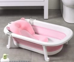 Babybadje - Peuterbadje - Opvouwbaar - Incl. Baby Badkussen - 84 Cm Lang - 0 Tot 3 Jaar - Roze -Babyproducten Winkel 1200x1013 1