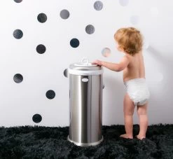 Ubbi® Ubbi Luieremmer - Zilver - Metaal - Geurloos - Geen Navulcassettes Nodig -Babyproducten Winkel 1200x1105 3