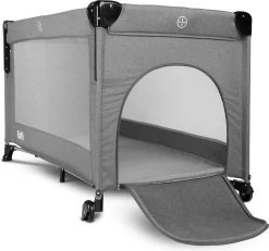 Reisbedje Met Wielen - Logeerbed - Vakantie Bed - Campingbedje - Drop Down Side -Babyproducten Winkel 1200x1124 2