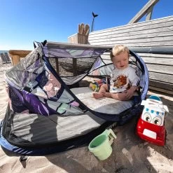 Deryan Baby Luxe Campingbedje – Inclusief Zelfopblaasbare Matras - Story -Babyproducten Winkel 1200x1200 1107