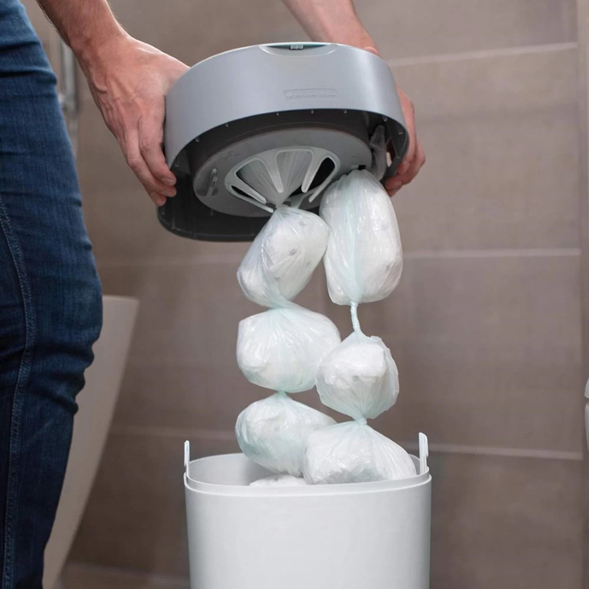 Tommee Tippee Twist & Click Milieuvriendelijke Luieremmer Navulling - Duurzaam Geproduceerde Greenfilm - 3 Stuks 2 Tommee Tippee Twist & Click Milieuvriendelijke Luieremmer Navulling - Duurzaam Geproduceerde Greenfilm - 3 Stuks - Afbeelding 2