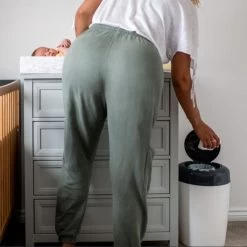 Tommee Tippee Simplee Sangenic Luieremmer, Milieuvriendelijker Systeem, Inclusief 6 Navulcassettes Met Duurzaam Geproduceerde Antibacteriële GREENFILM, Grijs -Babyproducten Winkel 1200x1200 537