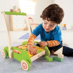 Hape Loopwagen Blokkenkar - Speelgoed 1 Jaar -Babyproducten Winkel 1200x1200 687