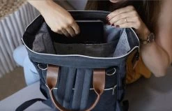 Periwinkle - Luiertassen - Waterproof Baby Verzorgingstas - Baby Rugzak - Luiertas - Verzorgingstas - Linnen - Bordeaux -Babyproducten Winkel 1200x772 14