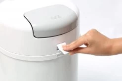 DiaperPail - Soft Grey - Luieremmer Met Speciale Luiersluis - Werkt Met Normale Vuilniszakken -Babyproducten Winkel 1200x799 13