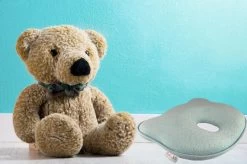 Baby IQ Orthopedisch Baby Hoofdkussen – Traagschuim – Tegen Plat Achterhoofd – Baby Kussen Plat Hoofd - Kraamcadeau – Blauw – Incl Gratis Bandana Slabber -Babyproducten Winkel 1200x799 54