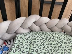 IL BAMBINI Gevlochten Baby Bed Bumper Treccia - Bedomrander - Box Omrander - Hoofdbeschermer - Boxrand - Bedbumper - Stootrand - Boxomrander - (3 Meter) Grijs -Babyproducten Winkel 1200x899 5