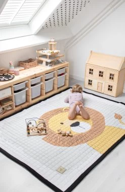 Love By Lily - Groot Speelkleed - Mr. Chairman Lion - 200x150cm -Babyproducten Winkel 780x1200