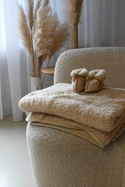 WOLLIES Amsterdam Ledikant Deken - Amandel - Merino Wol - 95 X 135 Cm -Babyproducten Winkel 800x1200 155