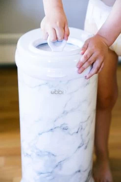 Ubbi® Ubbi Luieremmer - Marble - Metaal - Geurloos - Geen Navulcassettes Nodig -Babyproducten Winkel 800x1200 9