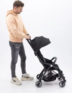 Hamilton By Yoop X1 Plus Buggy – Nieuw, Hoger, Uitgebreider 2023 Model – Premium Stroller Met One Hand Folding Technologie – Zwart – Lichte, Verstelbare En Wendbare Kinderwagen Met Vele Gemakken -Babyproducten Winkel 924x1200 1