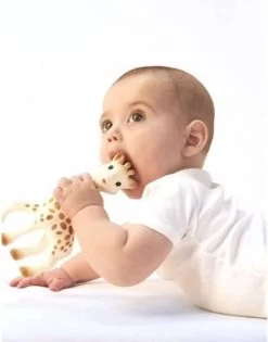 Sophie De Giraf - Bijtspeeltje - In Witte Geschenkdoos -Babyproducten Winkel 942x1200 1